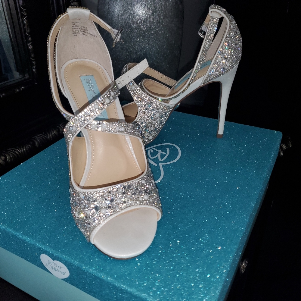 weddind shoes